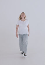 Load and play video in Gallery viewer, Women&#39;s Relaxed T-Shirt Bella + Canvas 6400.mp4

